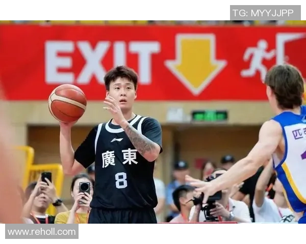 深圳篮球队配合变革引发热议新战术助力球队崛起与发展 深圳篮球队配合变革引发热议新战术助力球队崛起与发展