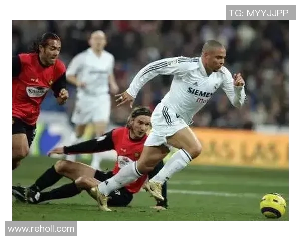 欧洲足球巨星的风采与成就解析谁是当今顶尖球员的代表